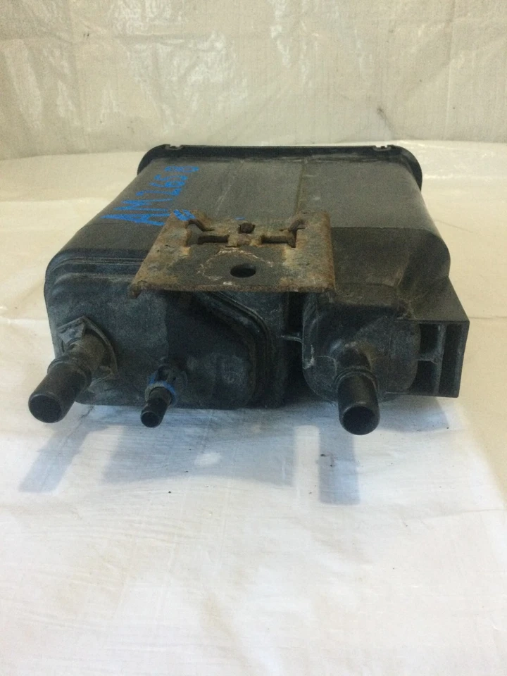 GMC Sierra 1500 2007-2013 evaporador de vapor de combustible emisión bote EVAP fabricante de equipos originales Foto 3 de 4