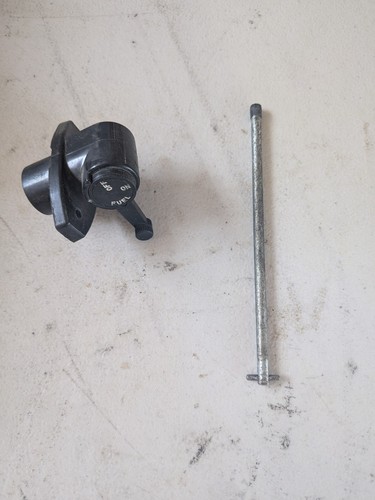 Vespa P200 Fuel lever set - Picture 2 of 2
