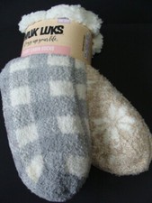New MUK LUKS 2 Pairs Women's Short Cabin Socks One Size Non-Skid Slipper NWT