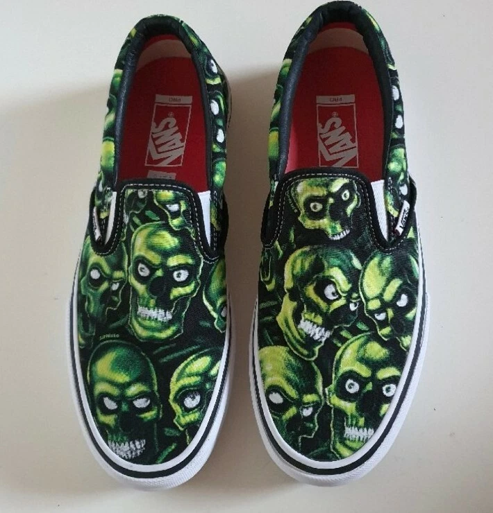 Supreme x vans hotsell skull pile hoodie
