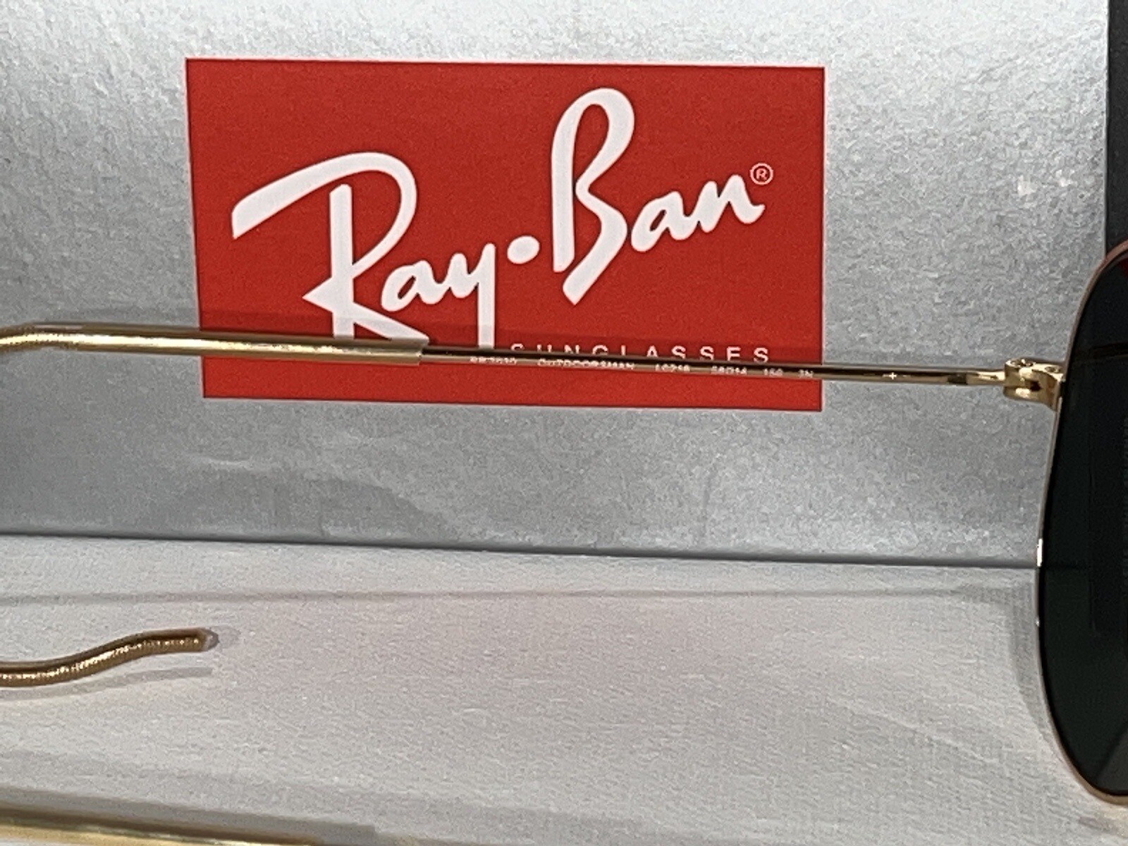 .RayBanAviatorSunglasses RB3030. 58mm Gold Frame Green Lens. New