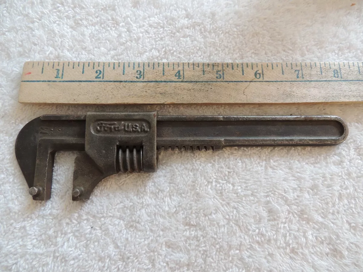 VINTAGE 8 INCH FORD USA ADJUSTABLE MONKEY WRENCH