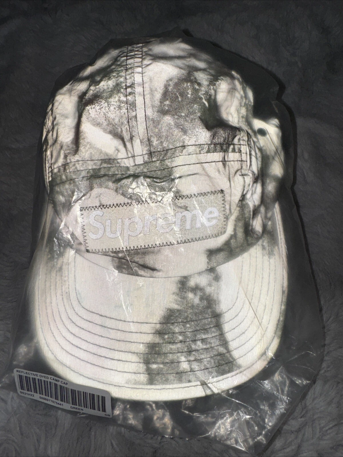 Casquette de camp teinte réfléchissante suprême vert SS21
