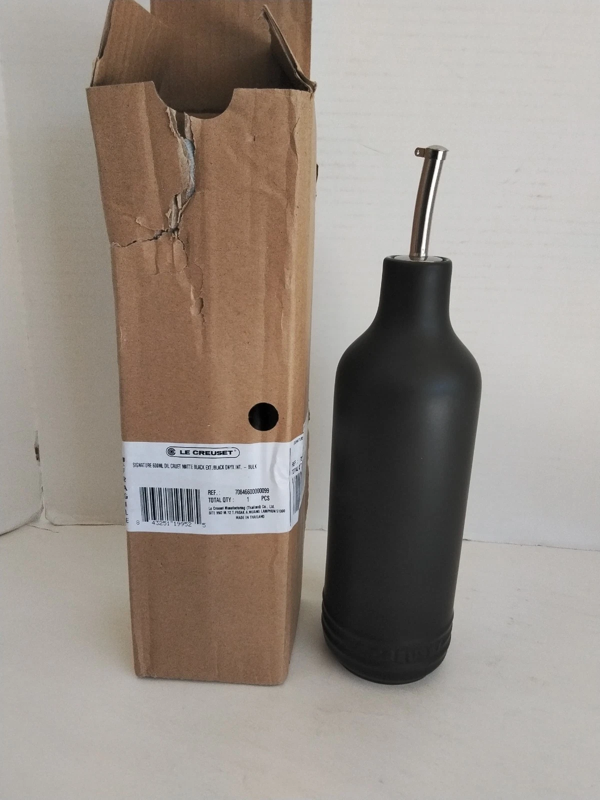 Le Creuset 600ml Oil Cruet Onyx Black - Matte Finish New With Box
Opens in a new window or tab