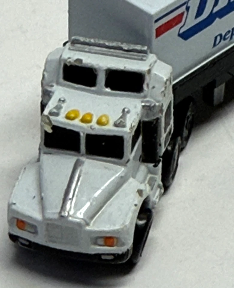VTG Funrise 1988 Micro Machines Truck Trailer DHE Dependable Highway Express 3” - Image 4 of 4