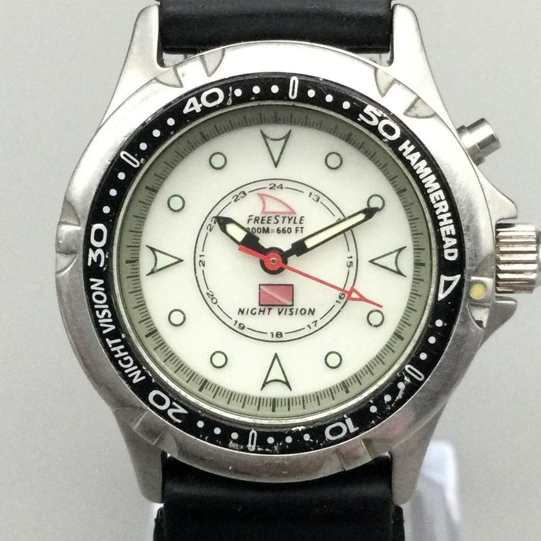 Freestyle Hammerhead Night Vision Women Watch 29mm Silver Tone Diver New Battery