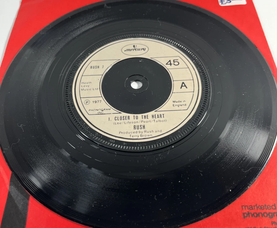 Rush Closer To The Heart B/w Bastille Day/ Temples Of Syrinx Vgc EP 45,1977 - Image 3 of 4