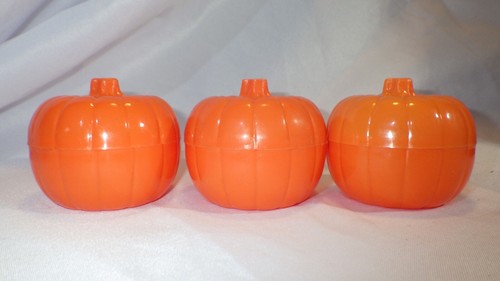 3 Vintage Halloween Plastic Pumpkin Jack O’Lantern Candy Containers Decoration - Picture 5 of 13