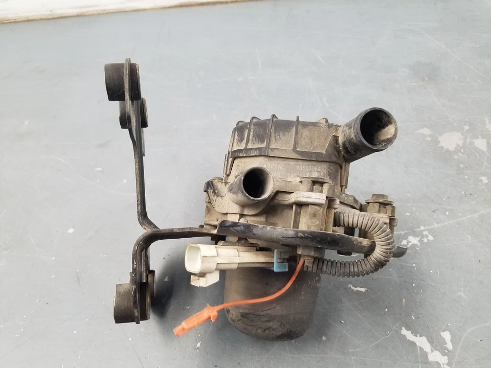 Pontiac Trans Am WS6 2000 bomba de inyección de aire secundaria #9837 V10 Foto 3 de 4