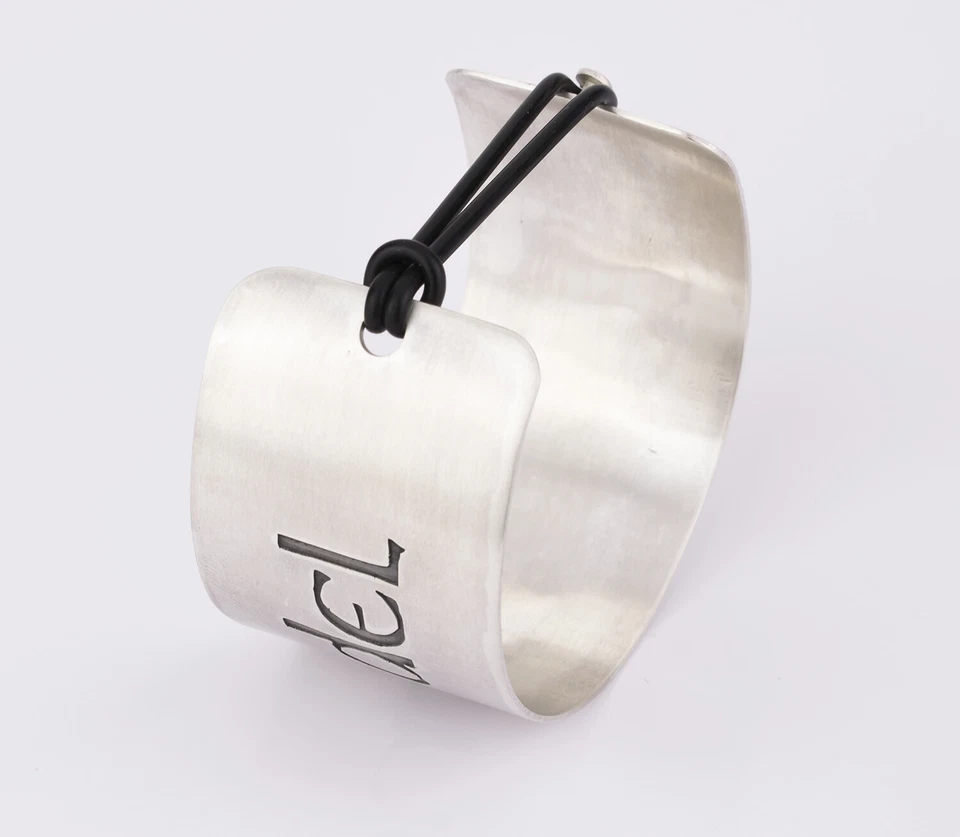 Brazalete Mujer Plata de Ley 925 Marca Zendel Logo del León Nuevo a Estrenar - Imagen 2 de 4