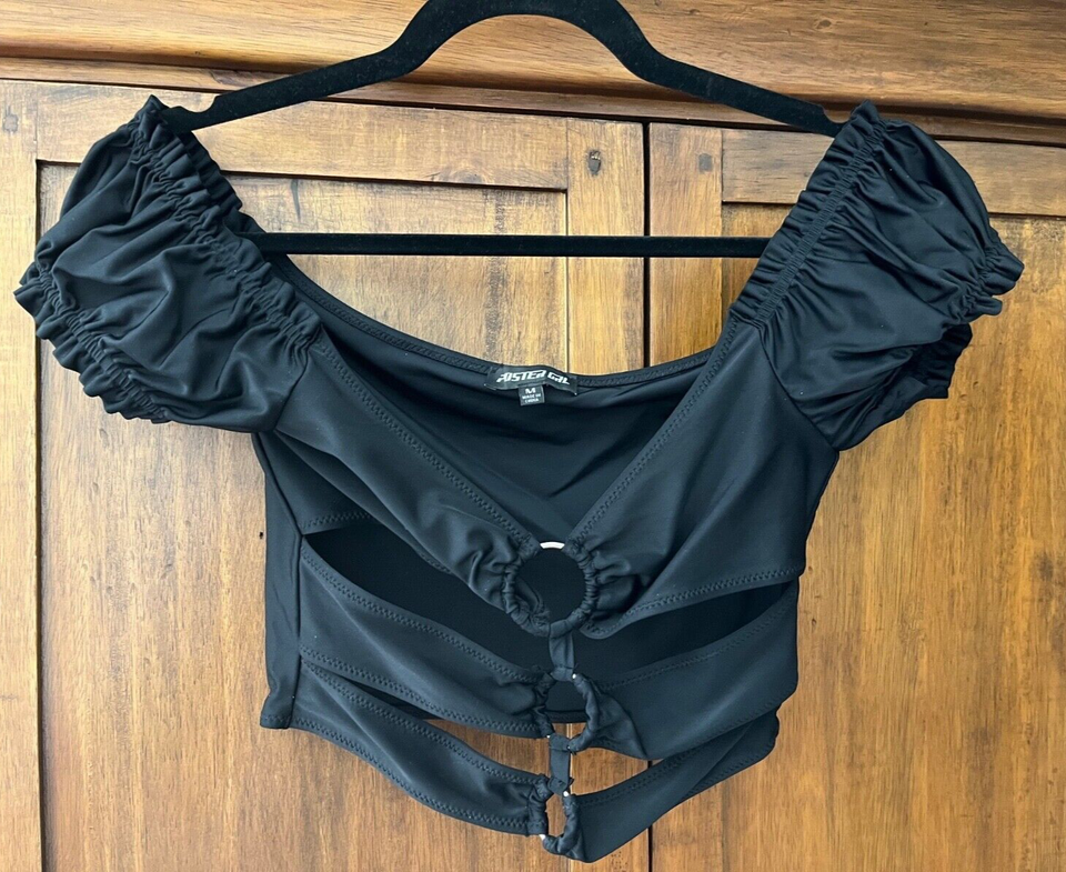 Dolls Kill ORing Cutout Cap Sleeve Crop Top Black Size M Poster Girl