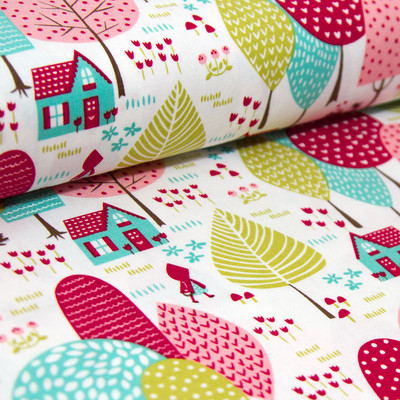 Patchwork Haus im Wald Serie Lil Red von Moda Rotkäppchen - Motiv (0472)