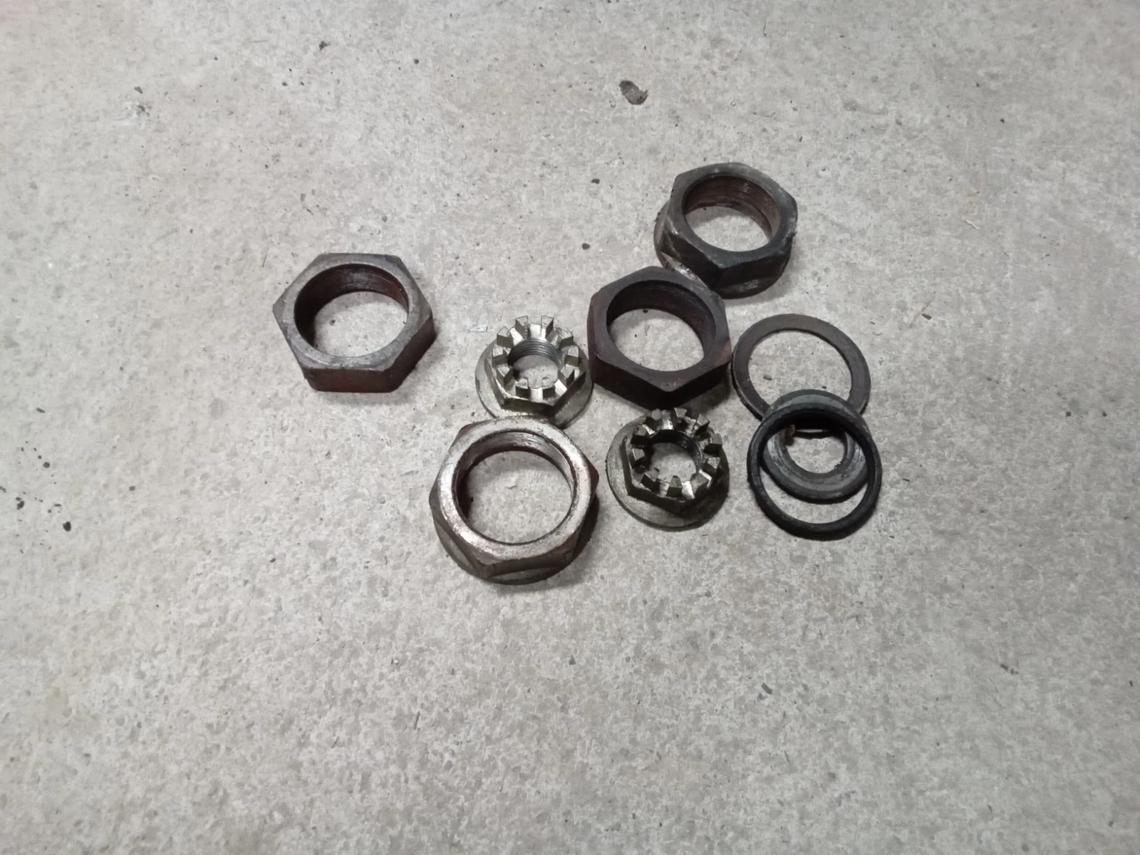 1993 93 Honda trx300 trx 300 fourtrax rear axle nuts hardware