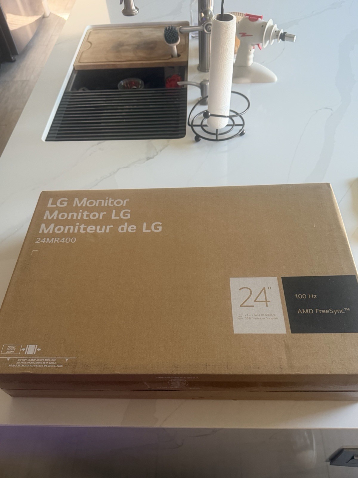 BRAND NEW Sealed LG 24&rdquo; 24MR400 Flat Screen Monitor 100 Hz AMD freesync