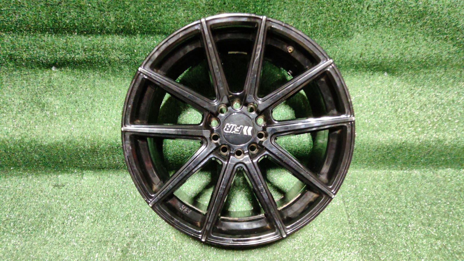 Wheel Gloss Black F1 Racing 18x8.5 10 Spoke V Spoke