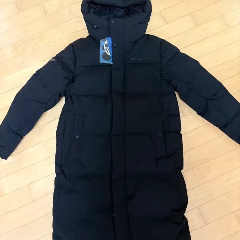 Discovery Long Padding Jacket New Condition - image 1