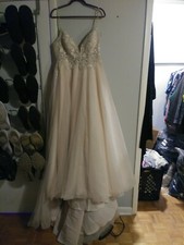 Beautiful Wedding Dress Only Worn 4 Hrs Indoors Only