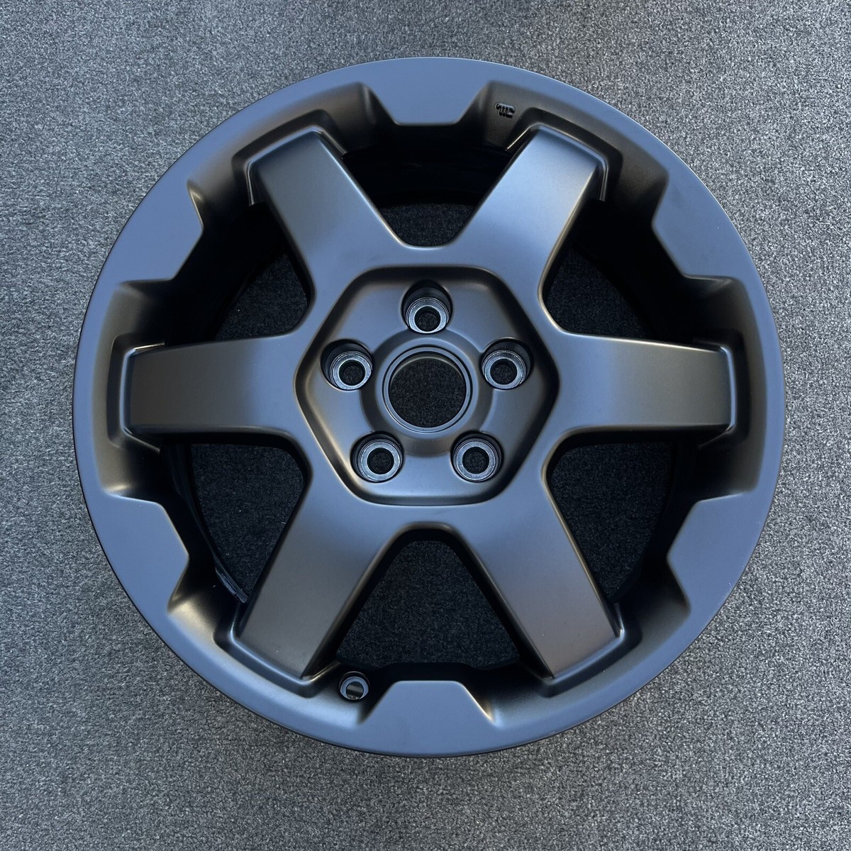 Warburton
 トランペットマウスピース　トップ　4SV SINGLE 17 INCH WHEEL/RIM SUBARU OUTBACK WILDERNESS 2022-2024 BLACK