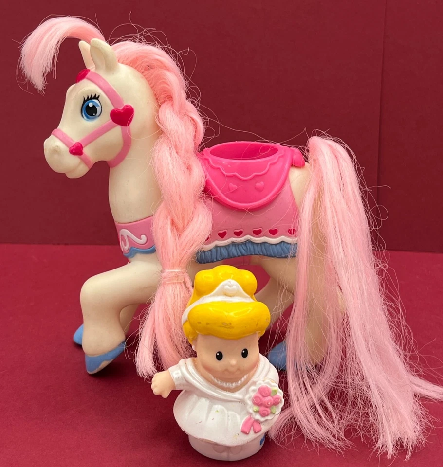 Fisher Price Cenicienta Novia y Mi Primera Princesa Encantador Caballo Rosa y Blanco Foto 2 de 4