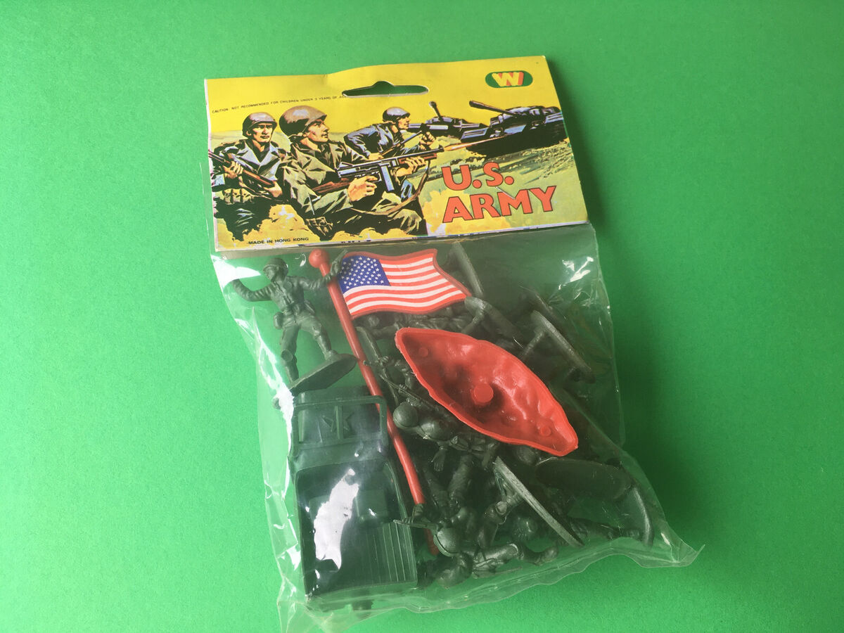 VINTAGE SET PACKAGE WITH VINTAGE TOY SOLDIERS U.S. ARMY HONG VINTAGE SET PACKAGE WITH VINTAGE TOY SOLDIERS U.S. ARMY HONG