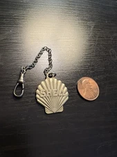 🏁🇺🇸🔥 Shell Oil 1940s NEW YORK CITY Old Key Finder Pendant