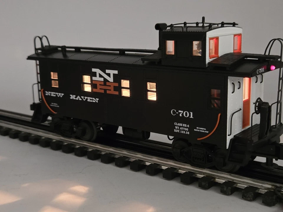 MTH Premier 20-90020F New Haven Steel Caboose - Lighted - TESTED O Scale - Image 3 of 4
