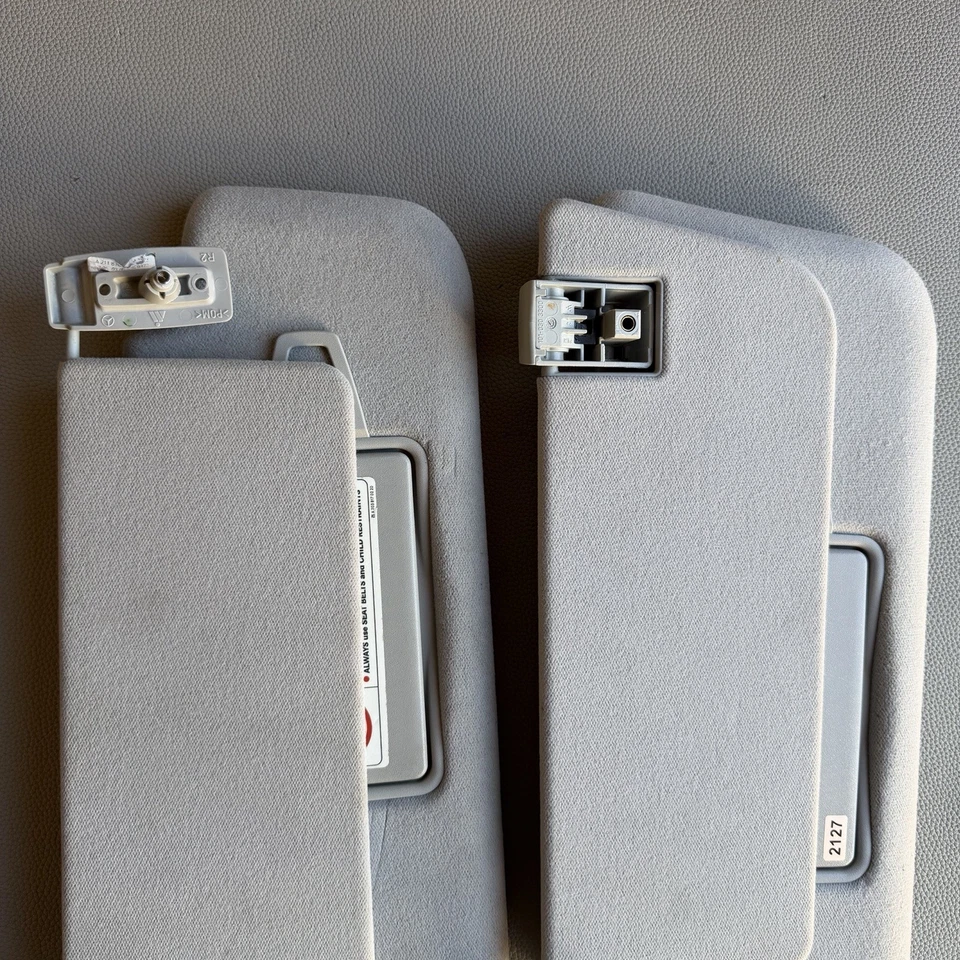 Juego de 2 parasol Mercedes E320 E350 E500 E550 E55 E63 AMG gris fabricante de equipos originales 2003-2009 Foto 4 de 4