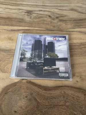 Eminem - Recovery   Lil Wayne, Kobe, P!nk, Rihanna, Dr Dre