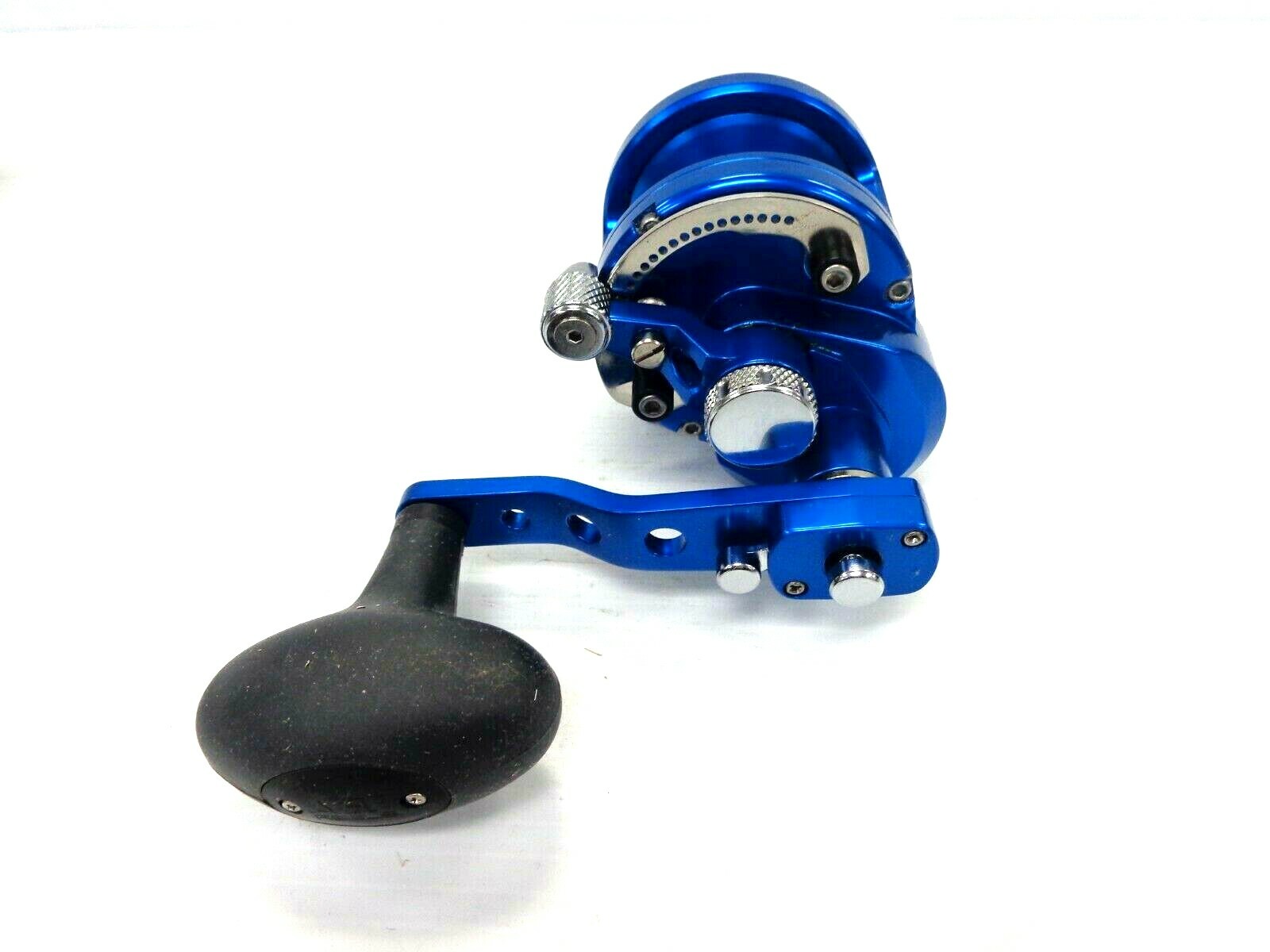 Avet SXJ6/4 MC G2 Two-Speed Lever Drag Reel - BLUE - Right Handed