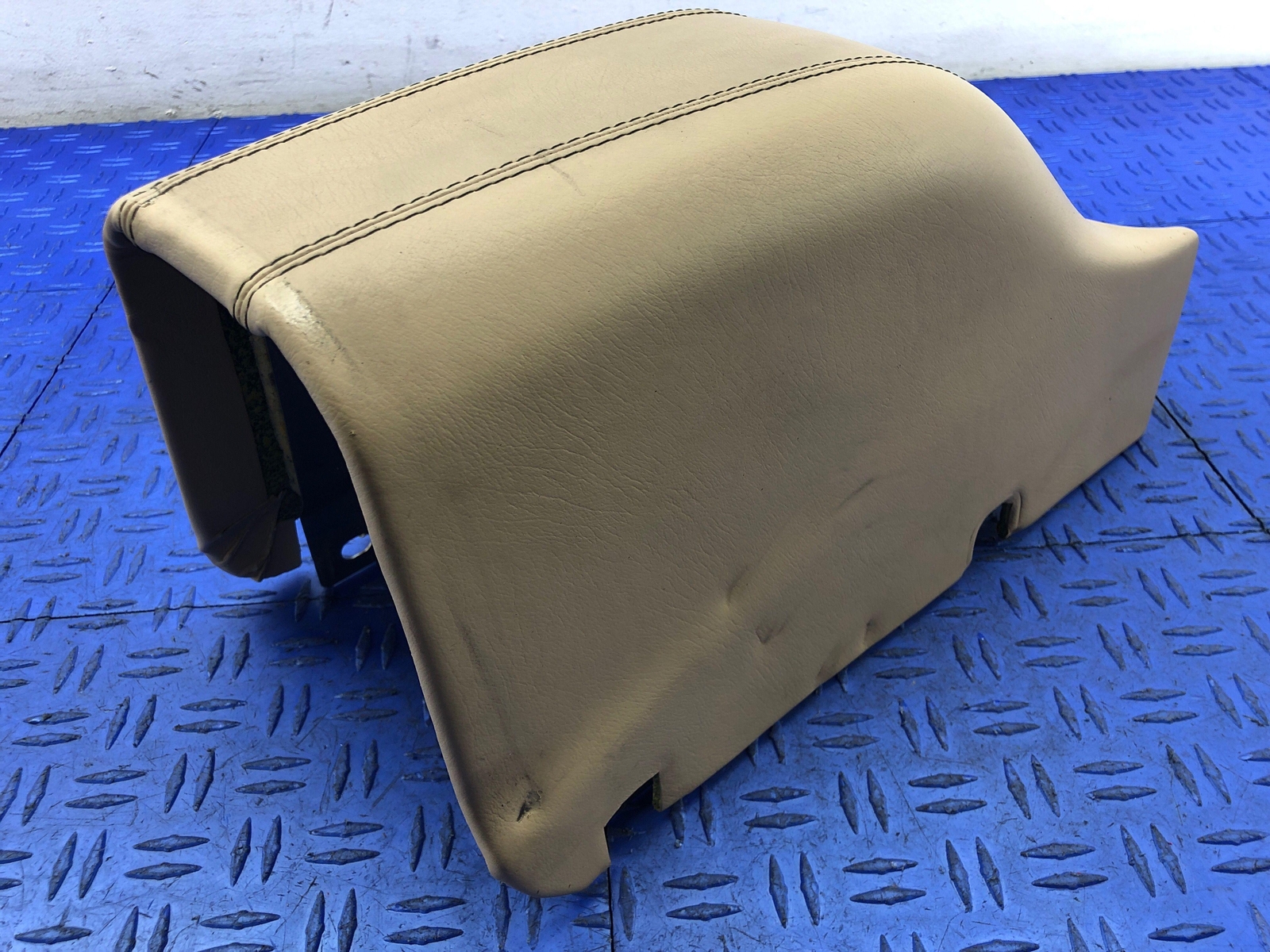 2008-2019 MASERATI GRANTURISMO REAR CENTER CONSOLE TRIM PANEL BEIGE LEATHER OEM