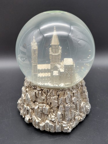 Harry Potter Castello di Hogwarts Musical Globo da Neve Ceramica Fienile Bambini/Adolescenti - Usato - Foto 3 di 8