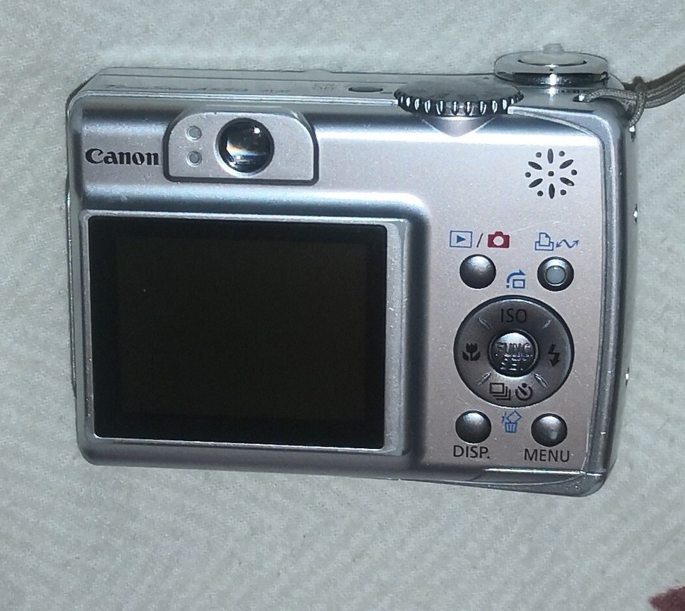 Vintage Canon Powershot A550 Digital Camera. Excellent Condition Boxed