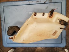 1998-1999-2000-2001-2002 LINCOLN CONTINENTAL WINDSHIELD WIPERS RESERVOIR