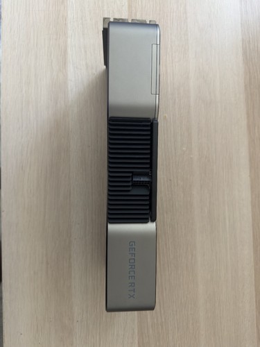 NVIDIA GeForce RTX 3090 Founders Edition 24GB GDDR6 Graphics Card - Afbeelding 4 van 7
