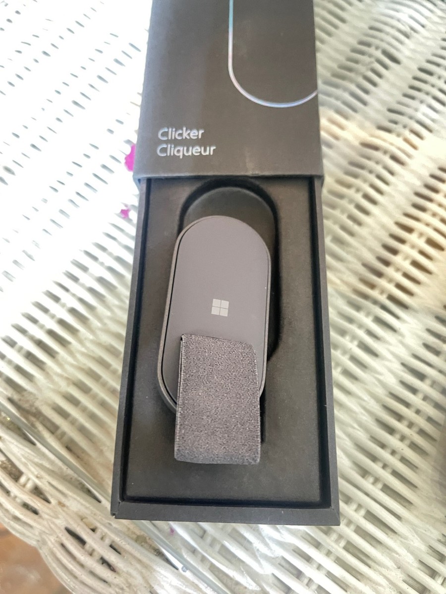 未使用品　Microsoft HoloLens Clicker 純正 Microsoft HoloLens Clicker Model 1754 with manuals & usb cord(D18