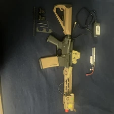 Custom M4/AR-15 Style Airsoft AEG –Tan/FDE –M-Lok Rail, EOTech & PEQ Accessories