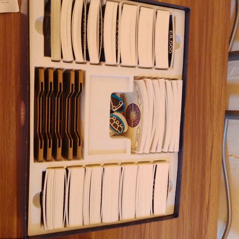 Who Wants To Be A Millionaire Board Game 2000 Complete. Age 12+ - Image 3 of 3