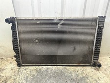 Audi A4 S4 B6 8E 8H 2003 Essence / gaz Radiateur de refroidissement UTV48422