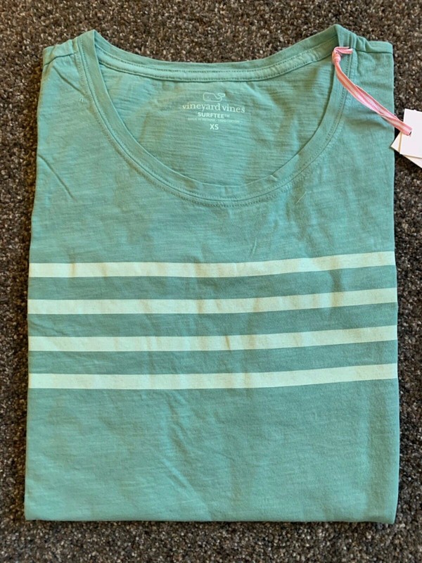 WOMANS VINEYARD VINES PLACED STRIPED SURFTEE SIZE XS - NEW!!!