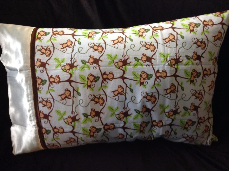 Manta y funda de almohada para niños pequeños, monos juguetones, franela y satén, VIAJES Foto 3 de 4