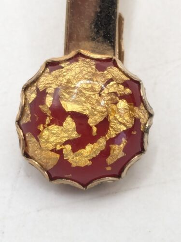 Gold Tone Tie Clasp Bar Red Lucite Gold Leaf Men's Jewelry - Picture 3 of 7