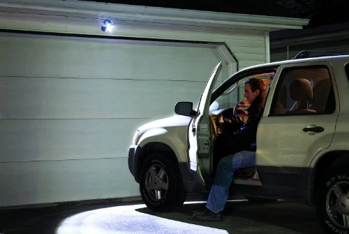 ALEKO Wireless Battery Powered Weatherproof Spotlight with Motion Sensor - Image 4 of 4