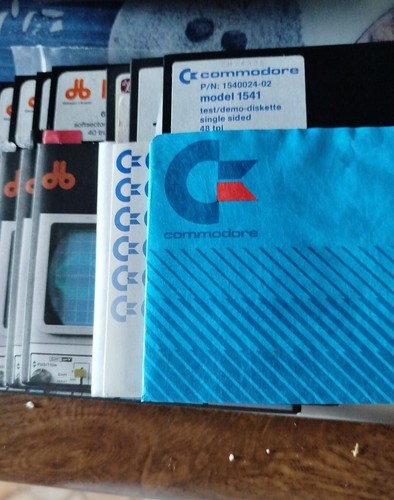 Commodore C64 mit Flopy und Disketten - Bild 7 von 8