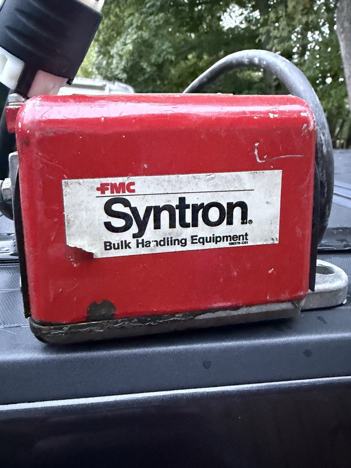 FMC V-4 Magnetic Vibrator