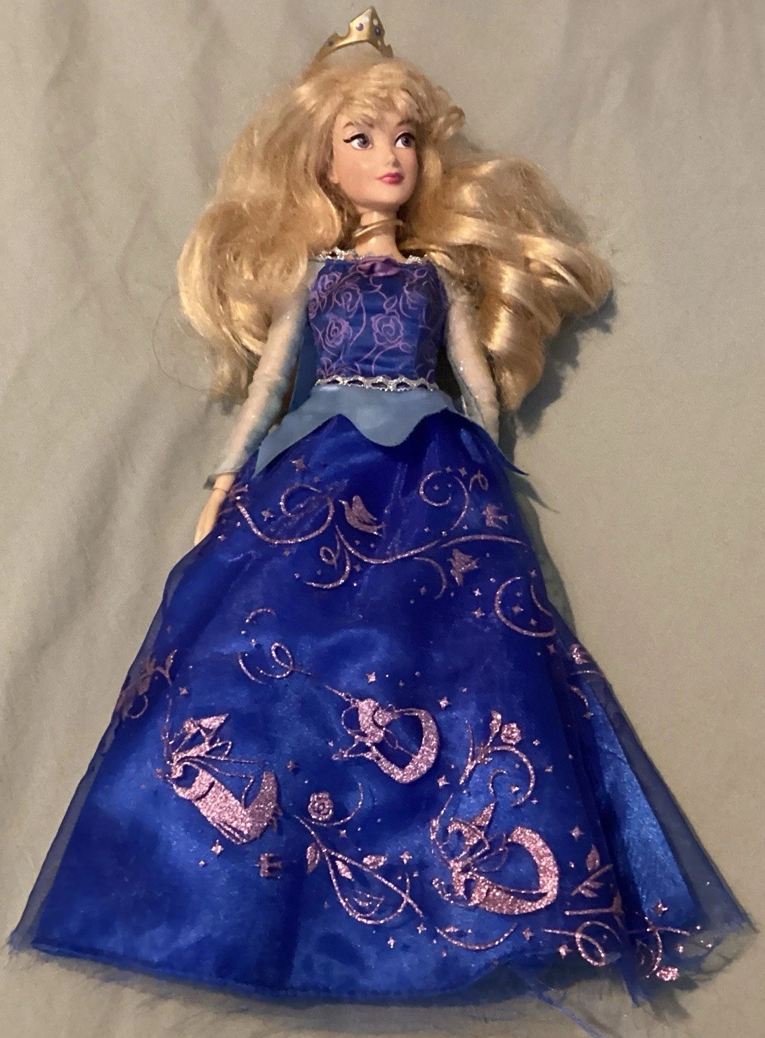 Disney Store Aurora Sleeping Beauty Doll with Light-Up Dress and Music -SEE PICS