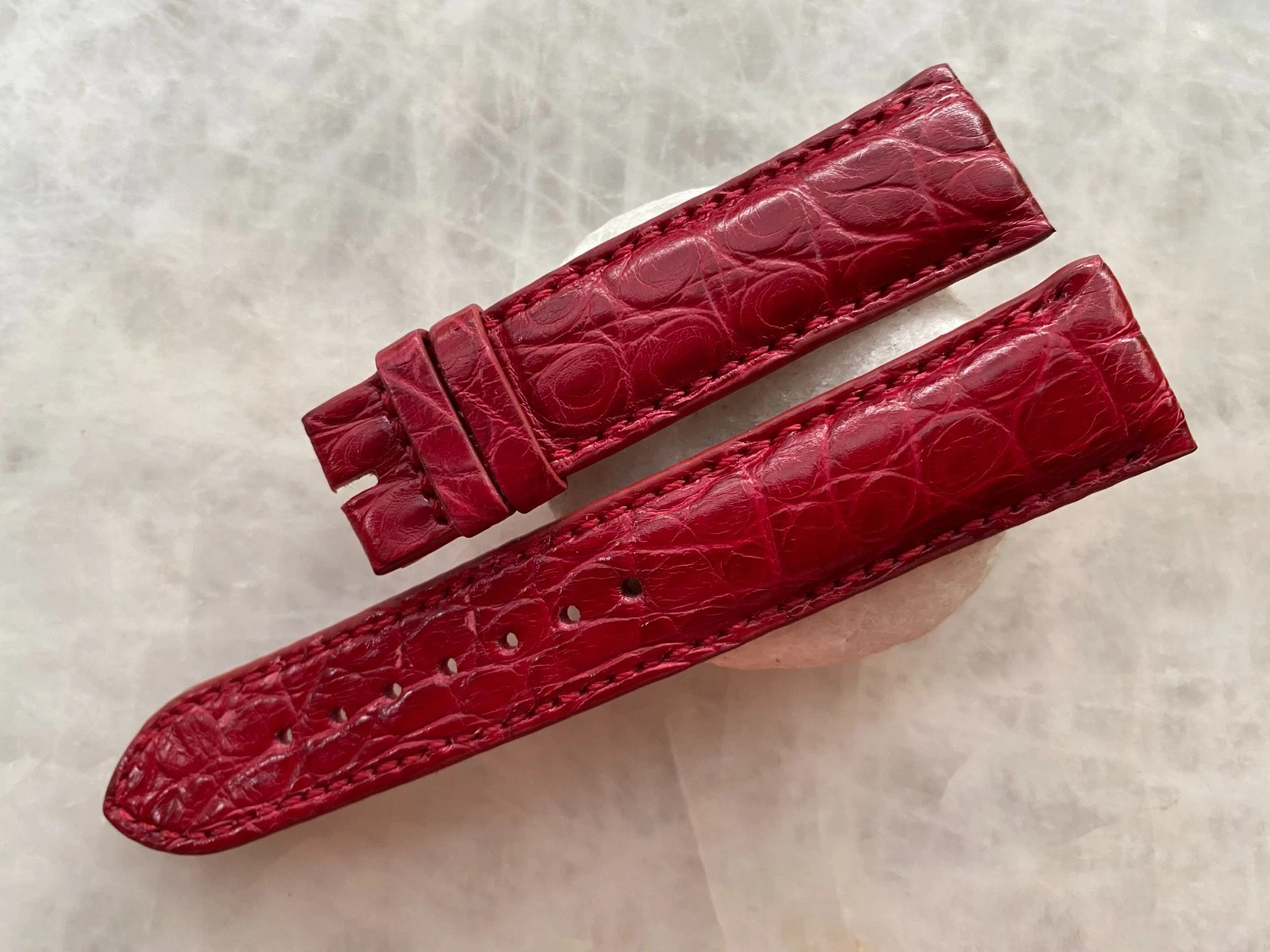 20mm/18mm Burgundy Alligator Crocodile Print Leather Watch Strap Band