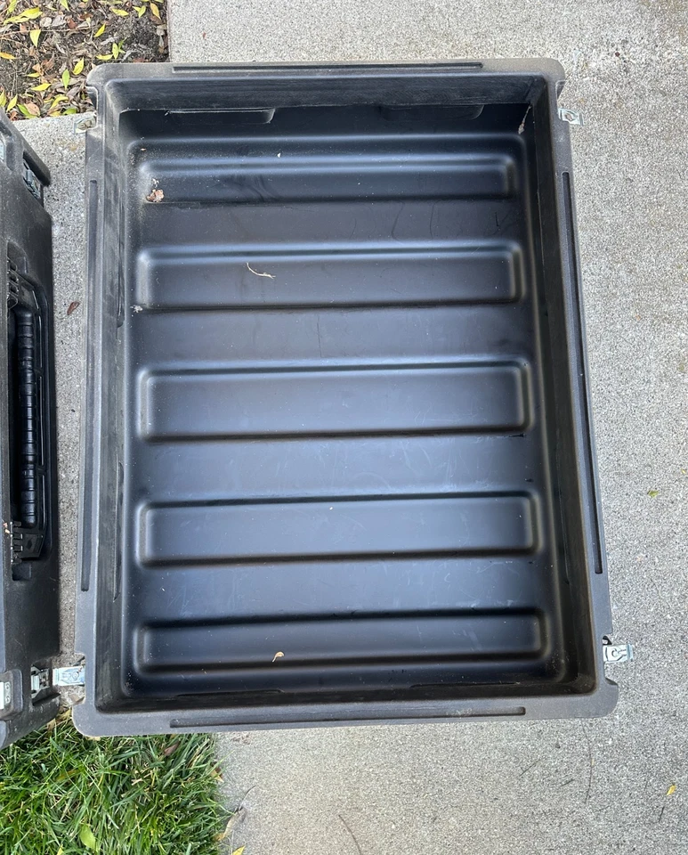 SKB 1SKB19-R1400 Rotomolded GigSafe SKB MIXER ROAD TRAVEL CASE FREE SHIPPING - Image 4 of 4