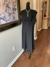 Classic Chic Chaps Women Large Black V-Neck Pleated A-Line Sleeveless Dress
