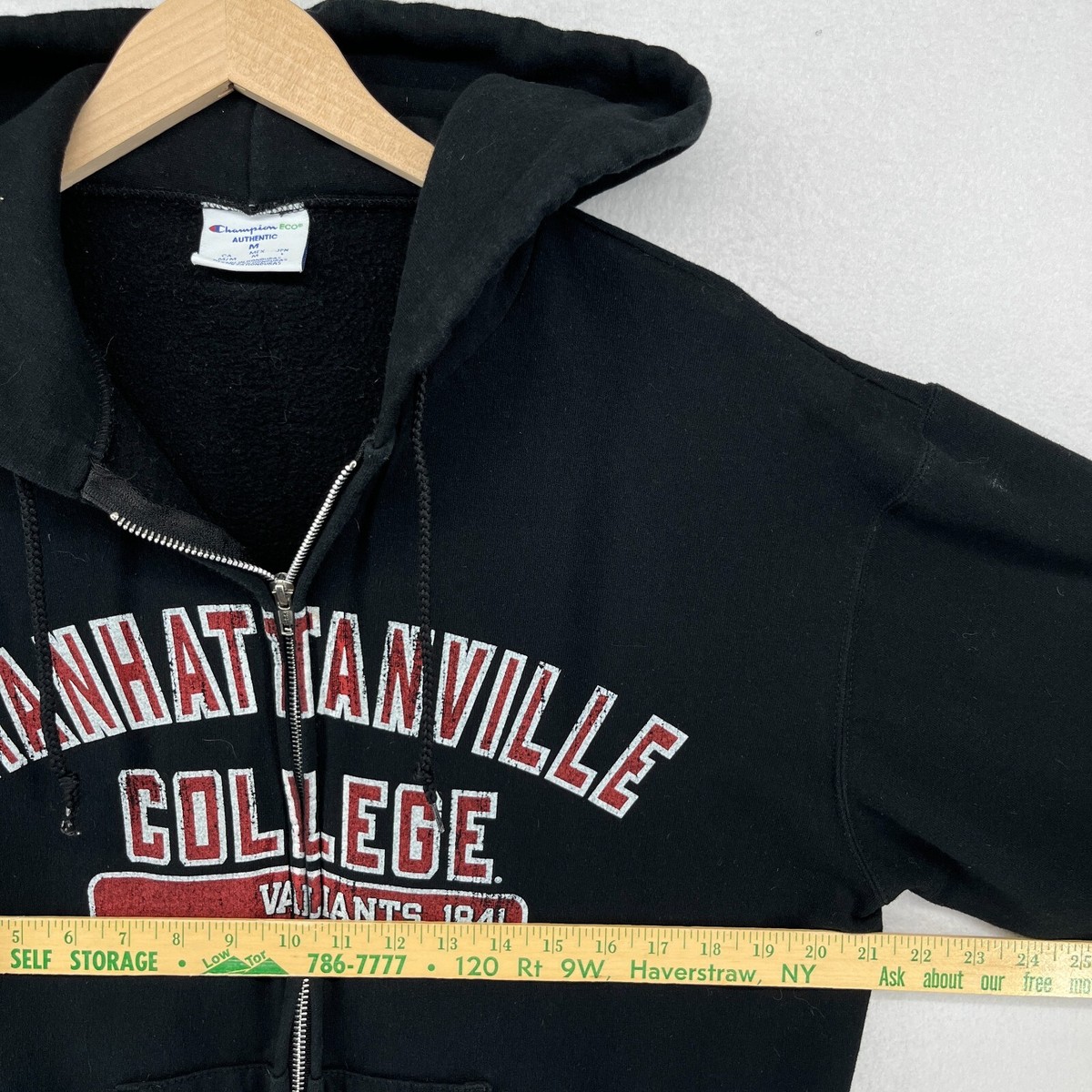 MANHATTANVILLE COLLEGE Hoodie Adult M CHAMPION VALIANTS University 