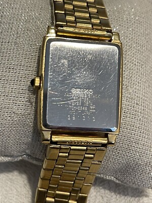 Vintage Seiko Quartz Tank Japan V701 -5B48 R1 Watch Pre